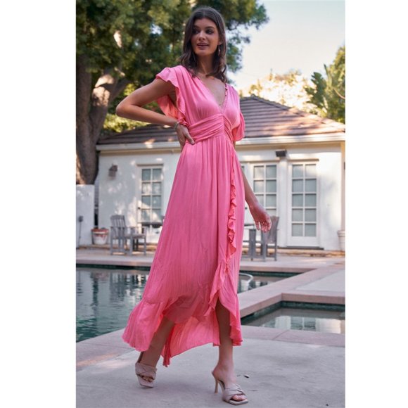 Dresses & Skirts - 🥳HPCoral V-Neck Crochet Trim Gathered Waist Maxi